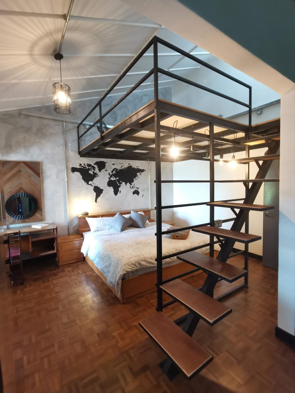 Photo of the whole room, Bedroom
