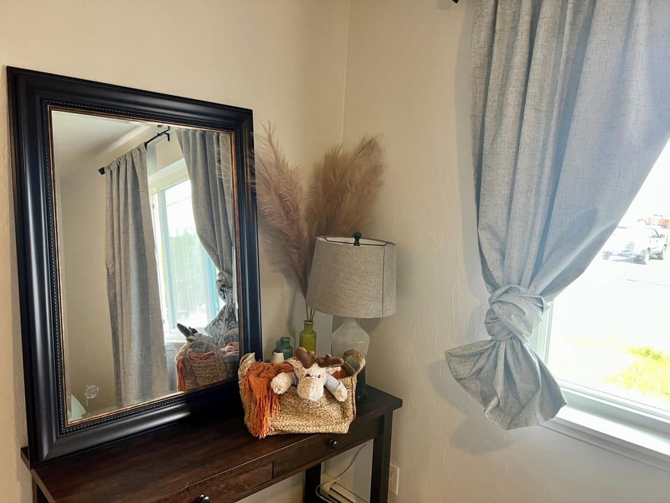 The Perfect 3 Bedroom Apartment - Central location Apartment in Fairbanks