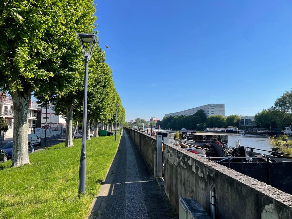 Belle maison avec vue sur la seine House in Saint-Denis, France