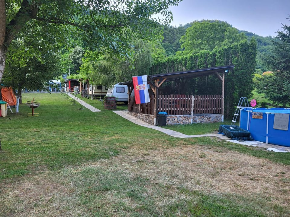 Kamp prikolica četvorokrevetna Campground/ 
RV Resort in Bosnia and Herzegovina