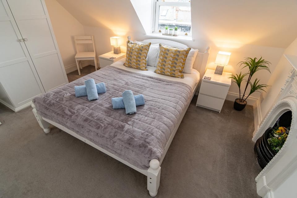 Bed, Bedroom, wardrobe