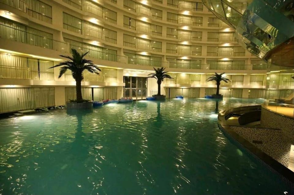 Swimming pool