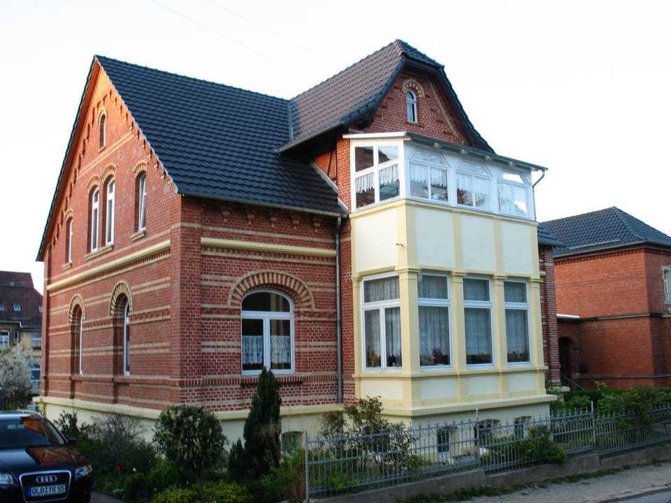 Facade/entrance