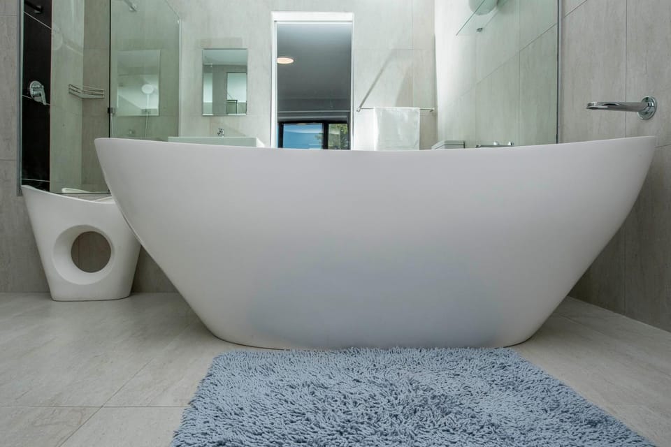 Bathroom, Bath