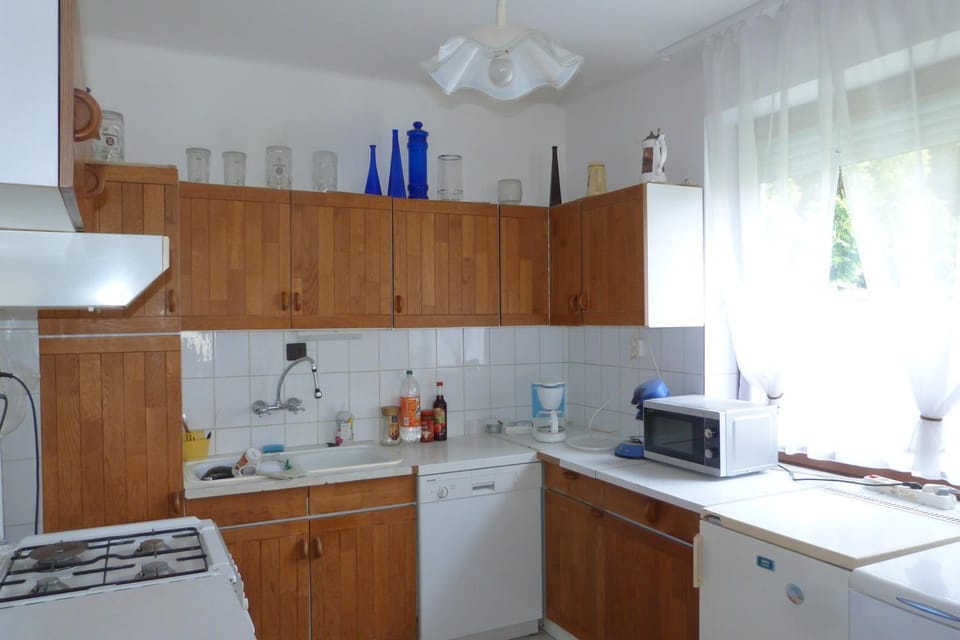 Labdarozsa Apartmanhouse Apartment in Hungary