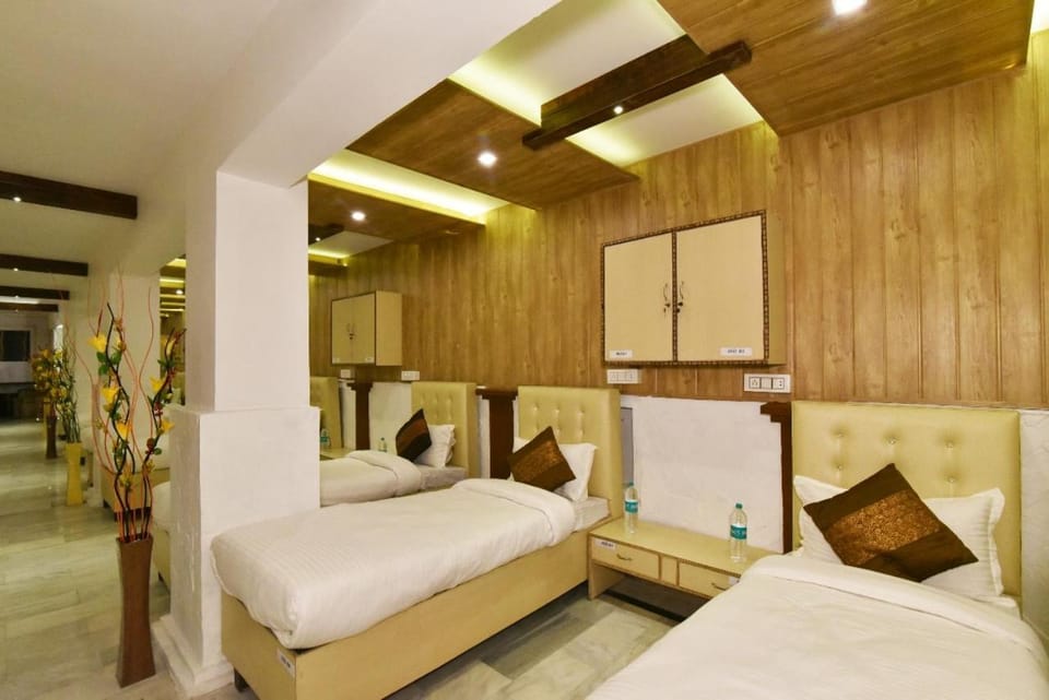 Hotel sallow International-Hotel Near Golden Temple Hotel in Punjab, India