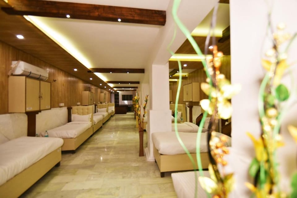 Hotel sallow International-Hotel Near Golden Temple Hotel in Punjab, India