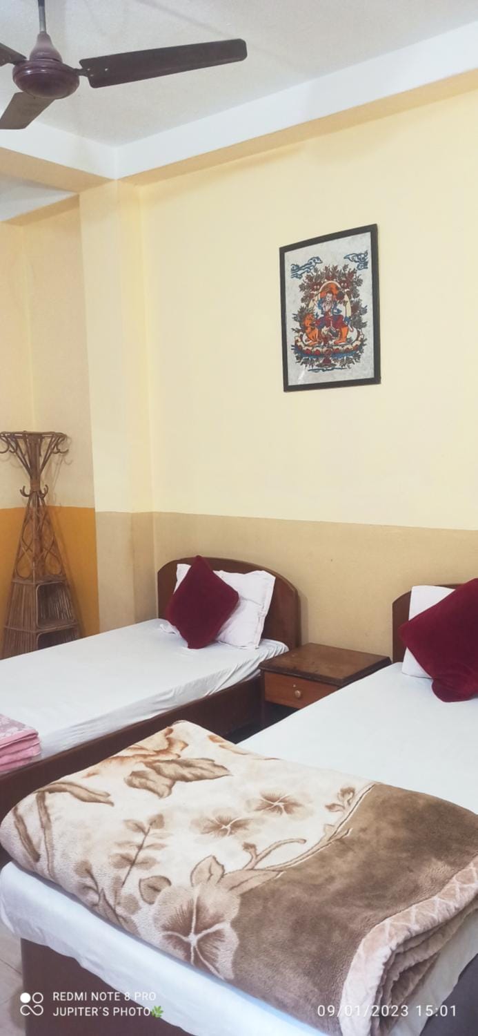 Bed, Bedroom, fireplace