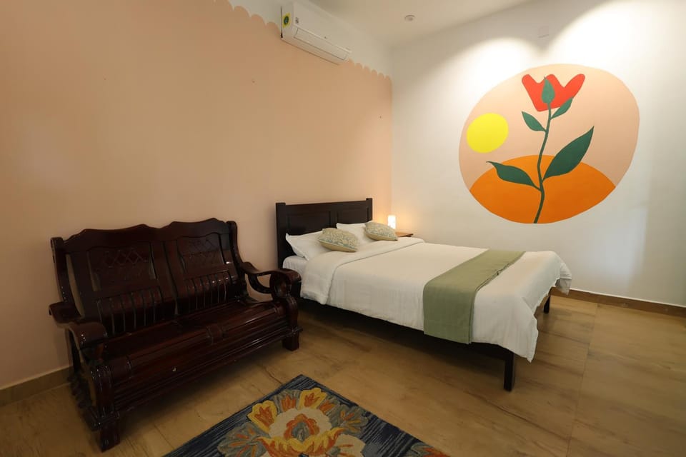 Bed, Photo of the whole room, Bedroom
