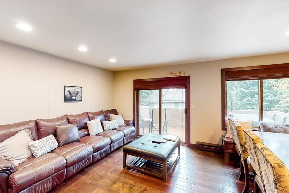 Altitude Escape House in Eagle County
