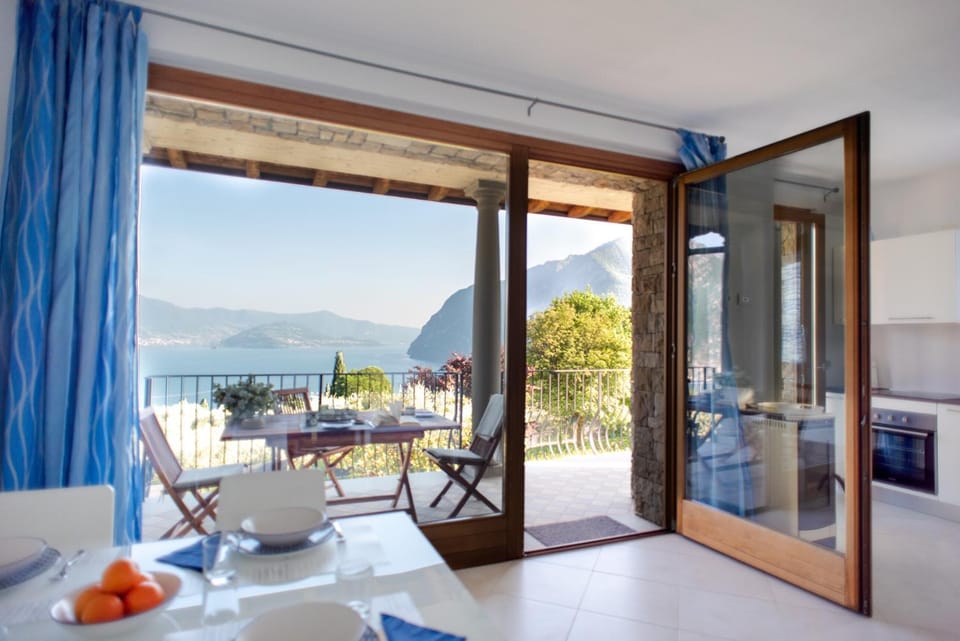 Balcony/Terrace, Living room