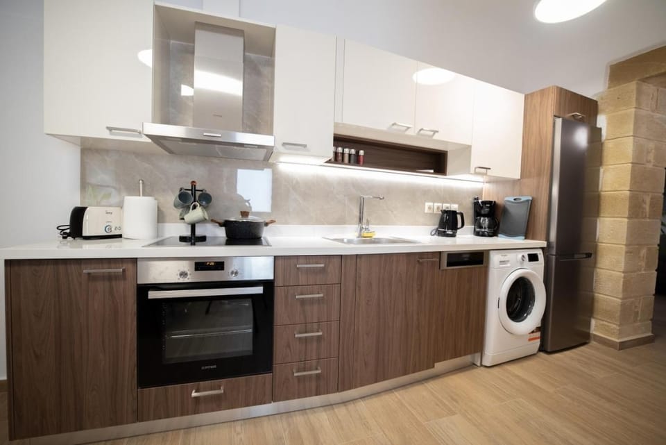 dishwasher, washing machine, kitchen