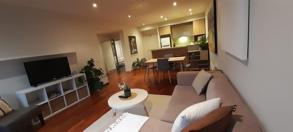 Restaurant/places to eat, Kitchen or kitchenette, Living room, Seating area, Swimming pool