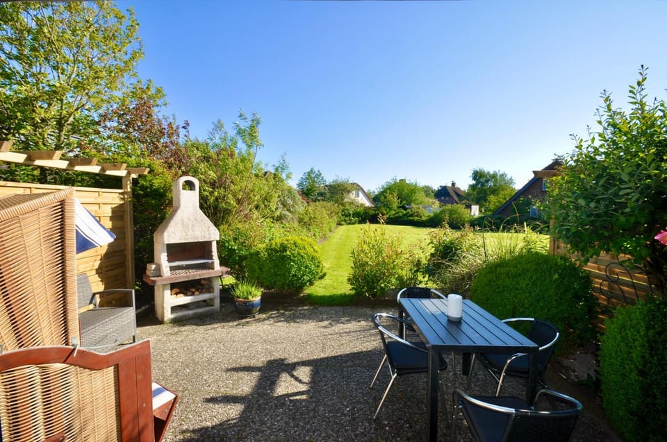 BBQ facilities, Garden, Balcony/Terrace, Seating area, Garden view