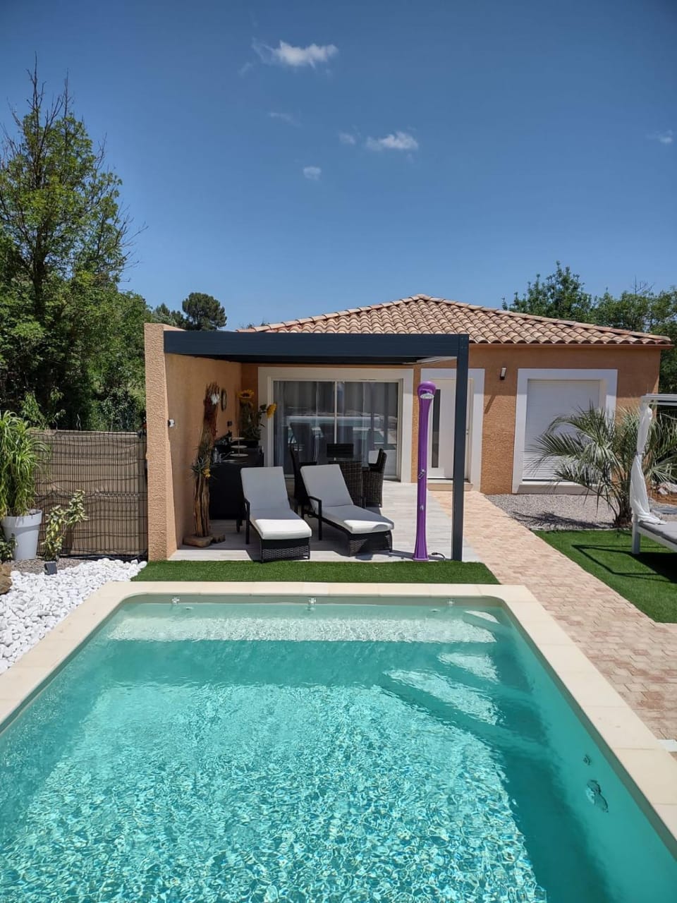 Property building, Swimming pool