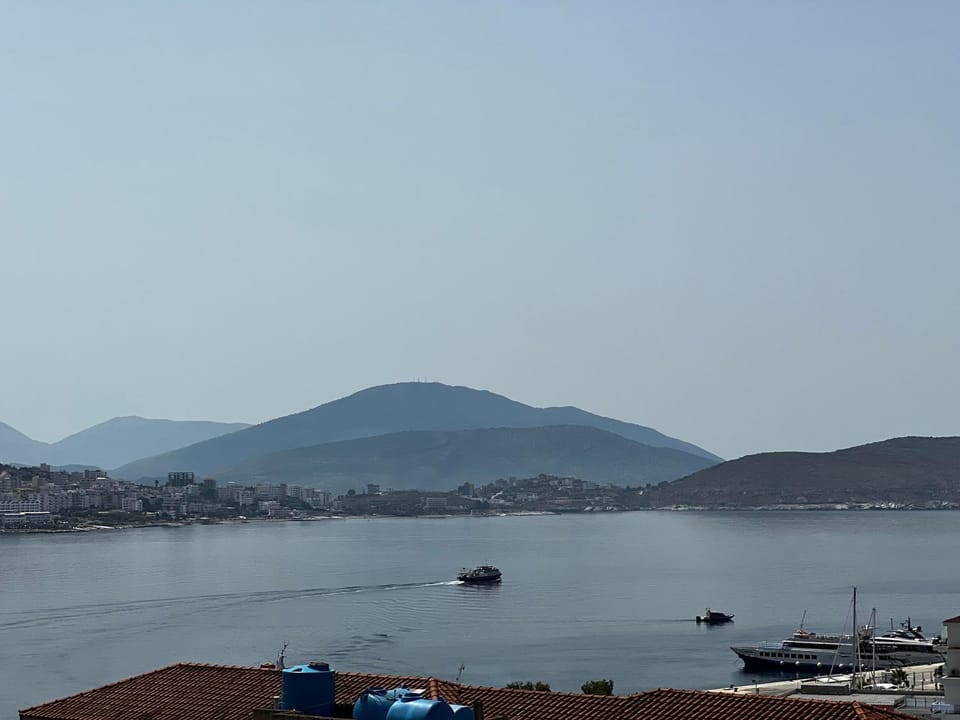 Lake view, Sea view
