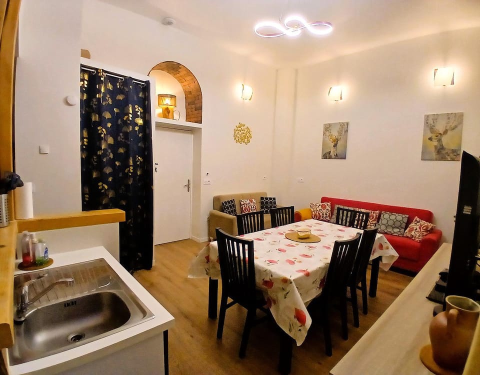 TV and multimedia, Living room, Dining area, heating, internet, storage, wardrobe