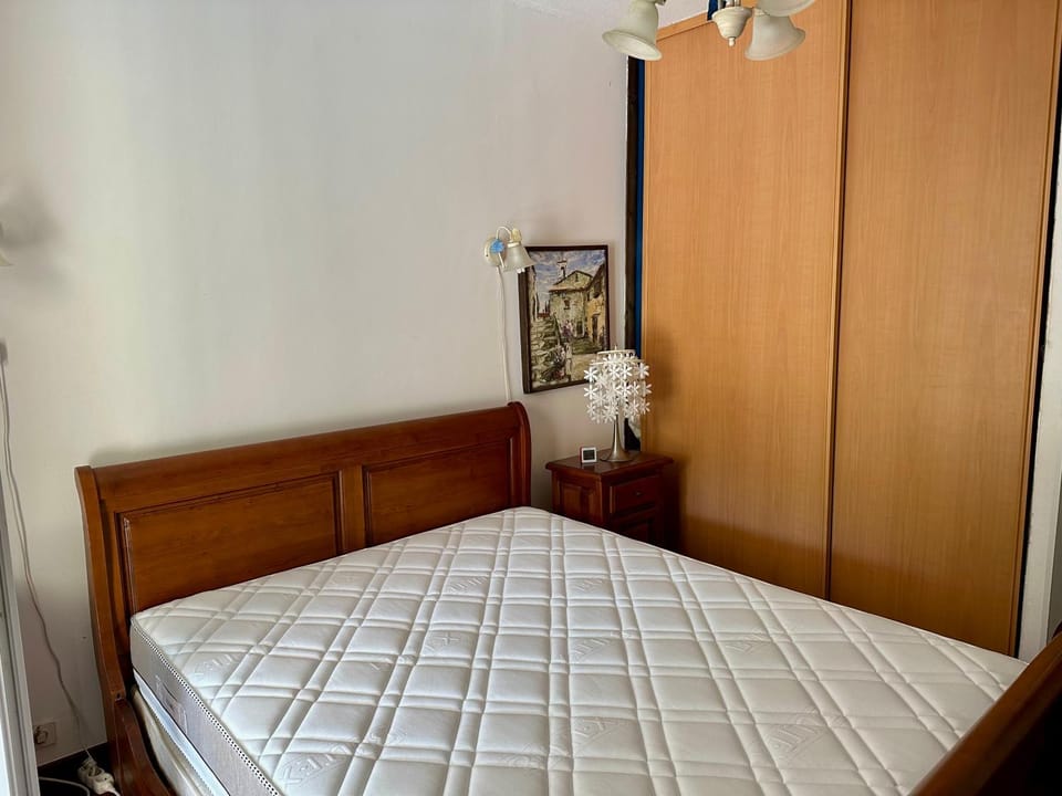 Bed, Photo of the whole room, Bedroom, wardrobe