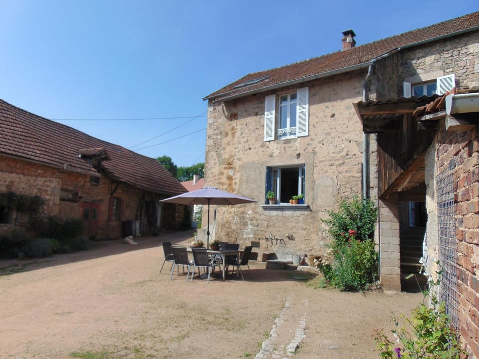 Property building, Inner courtyard view