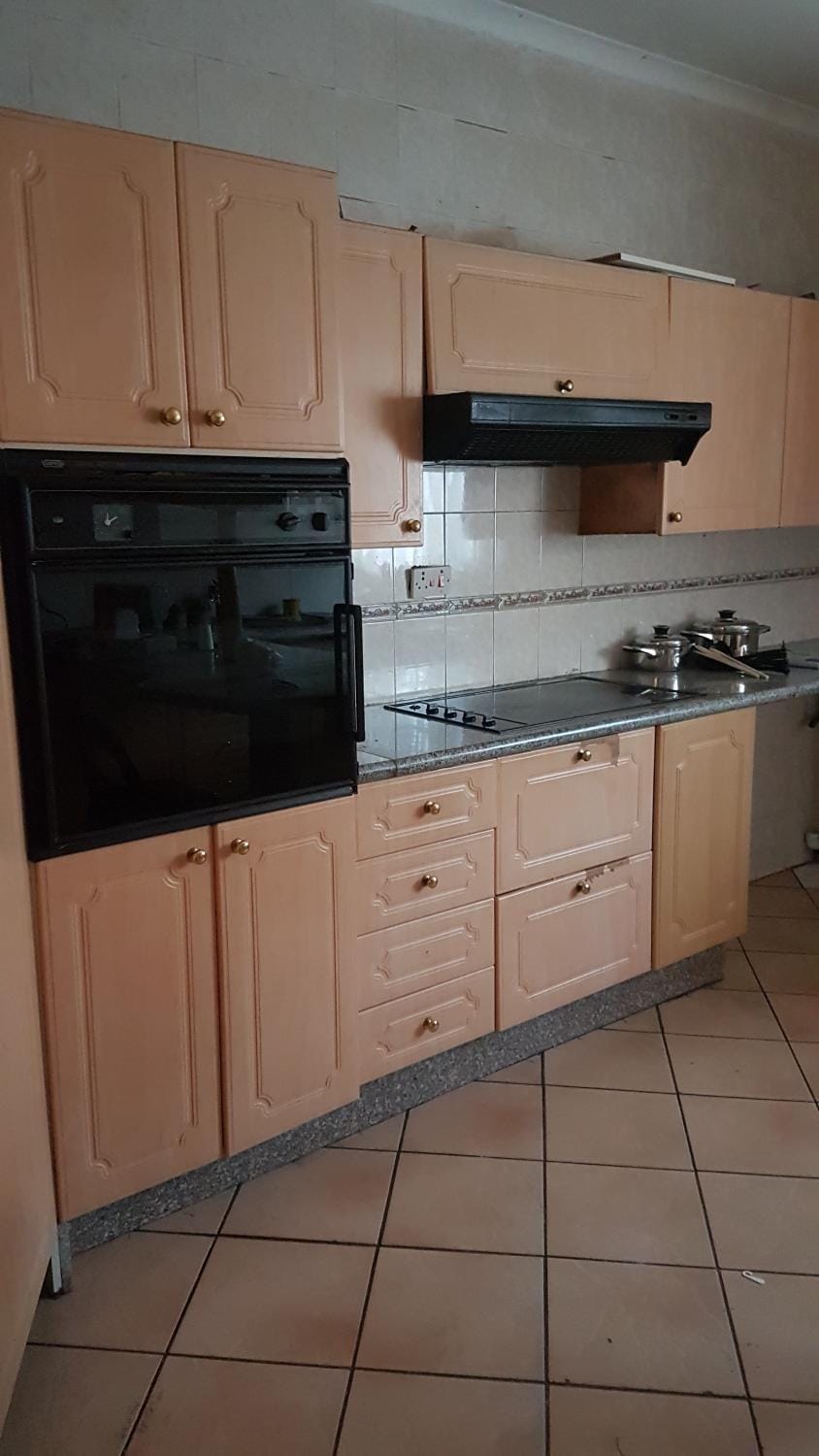 Kitchen or kitchenette, pet friendly, stove