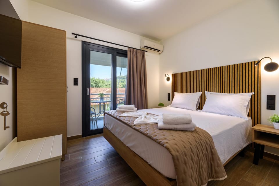 Photo of the whole room, Bedroom, towels, air conditioner