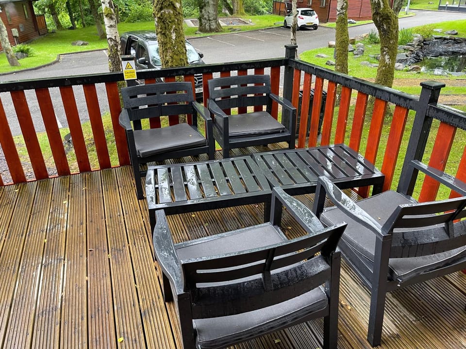 L02 - The Penrhyn Spa with Hot Tub House in Wales
