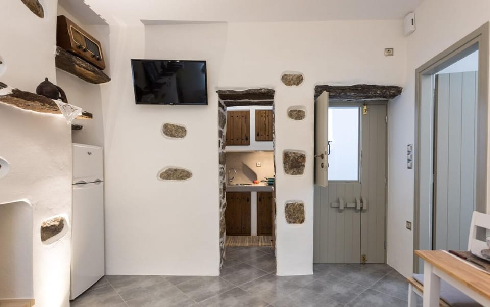 TV and multimedia, Kitchen or kitchenette