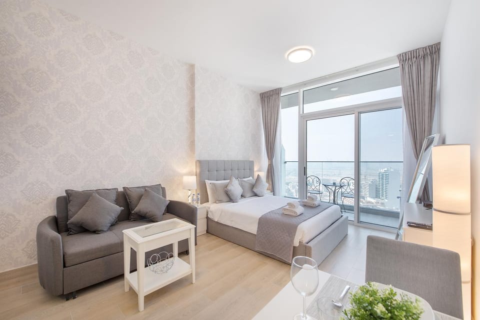 Bed, Living room, Photo of the whole room, Seating area, Bedroom