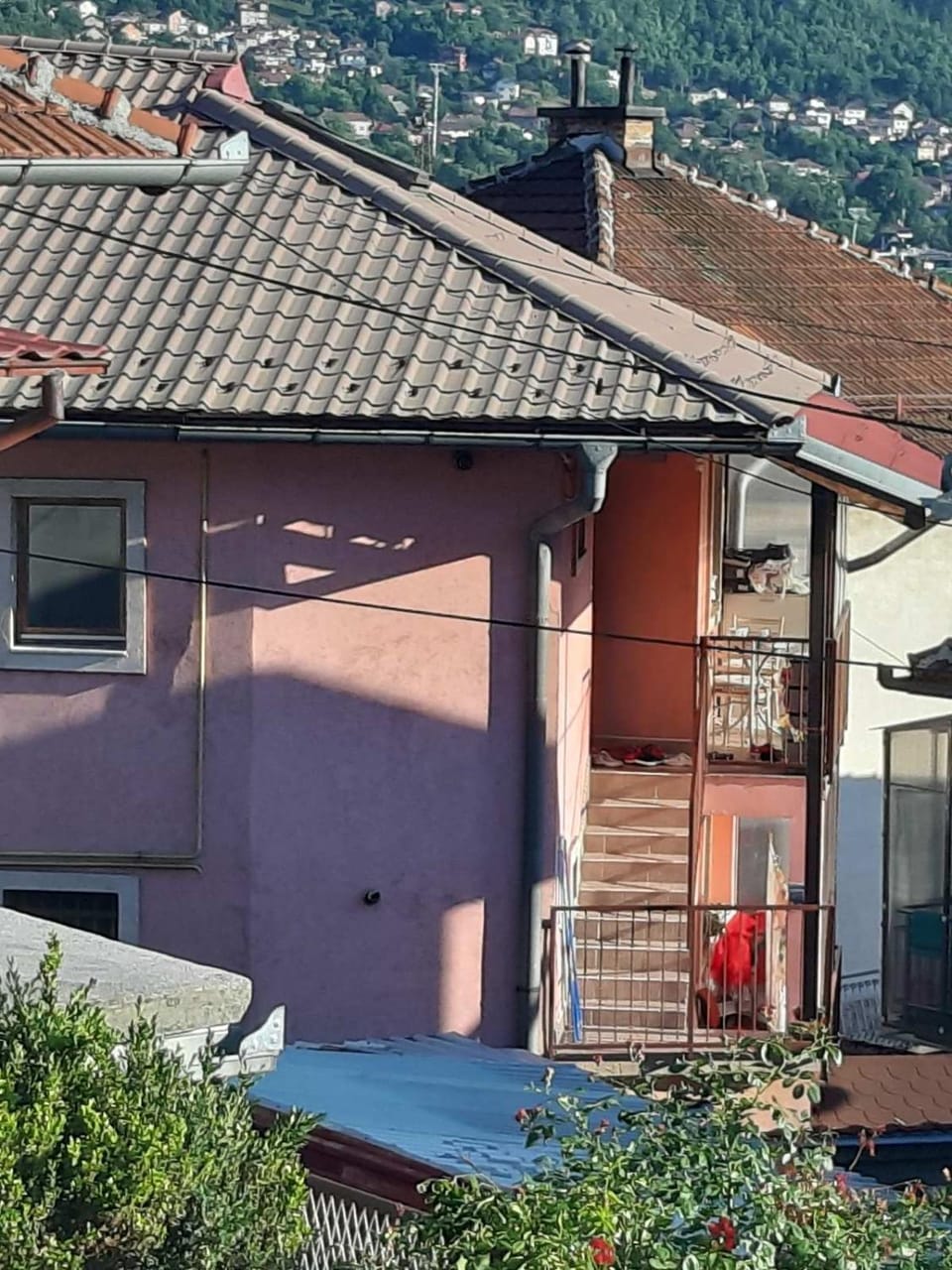 Property building, Day, Mountain view, Street view