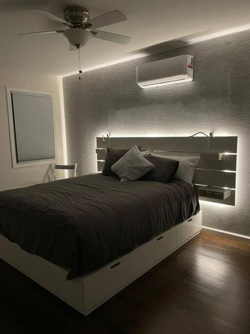 Bed, Bedroom
