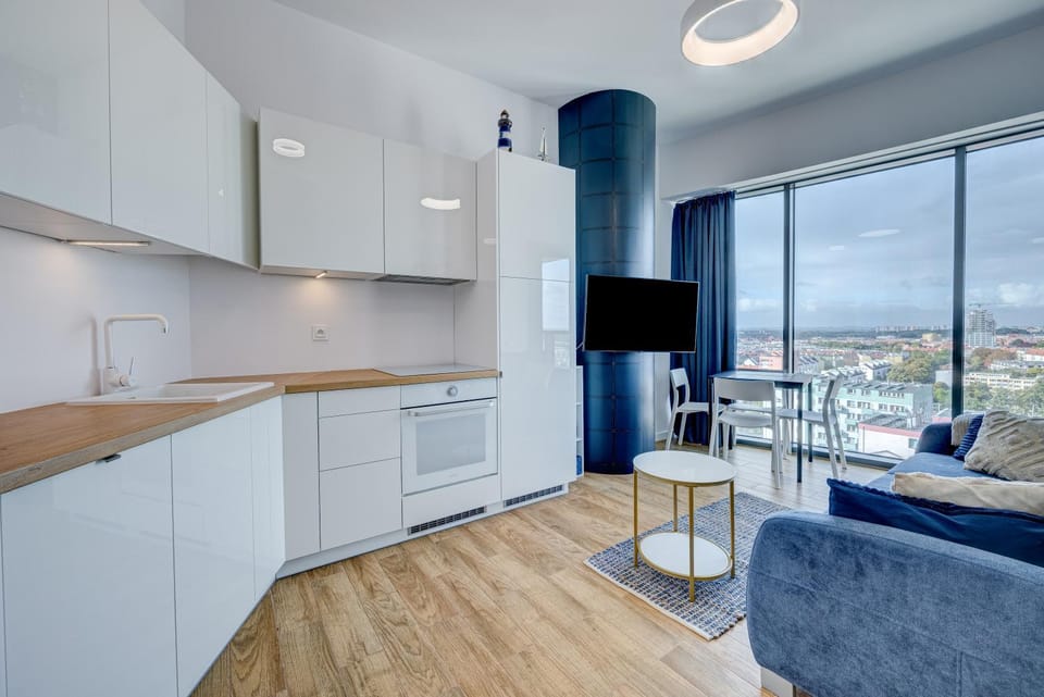 Kitchen or kitchenette, Living room, Seating area