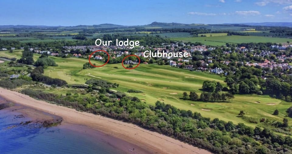 Golfcourse, Beach, Area and facilities, Location