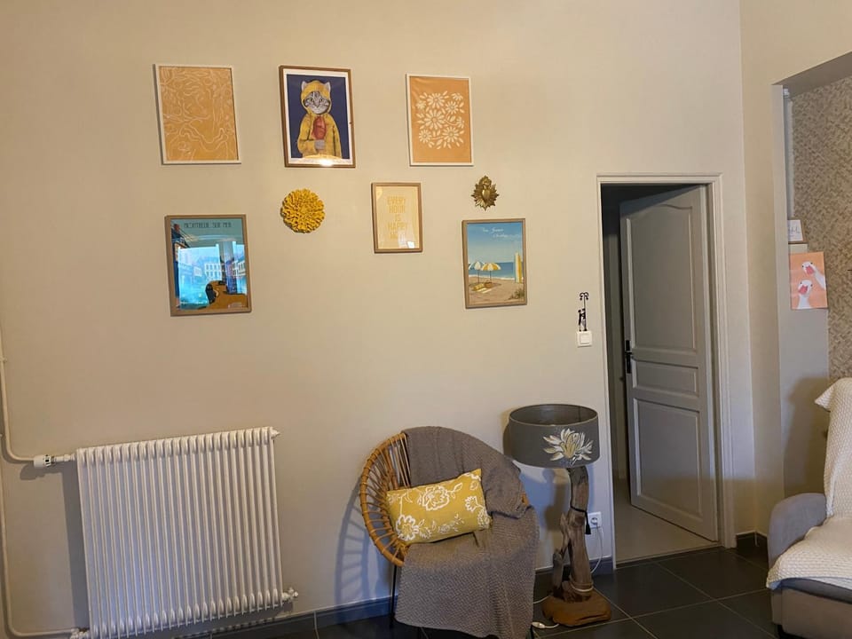 Appartement proche des remparts et tous commerces. Apartment in Hauts-de-France