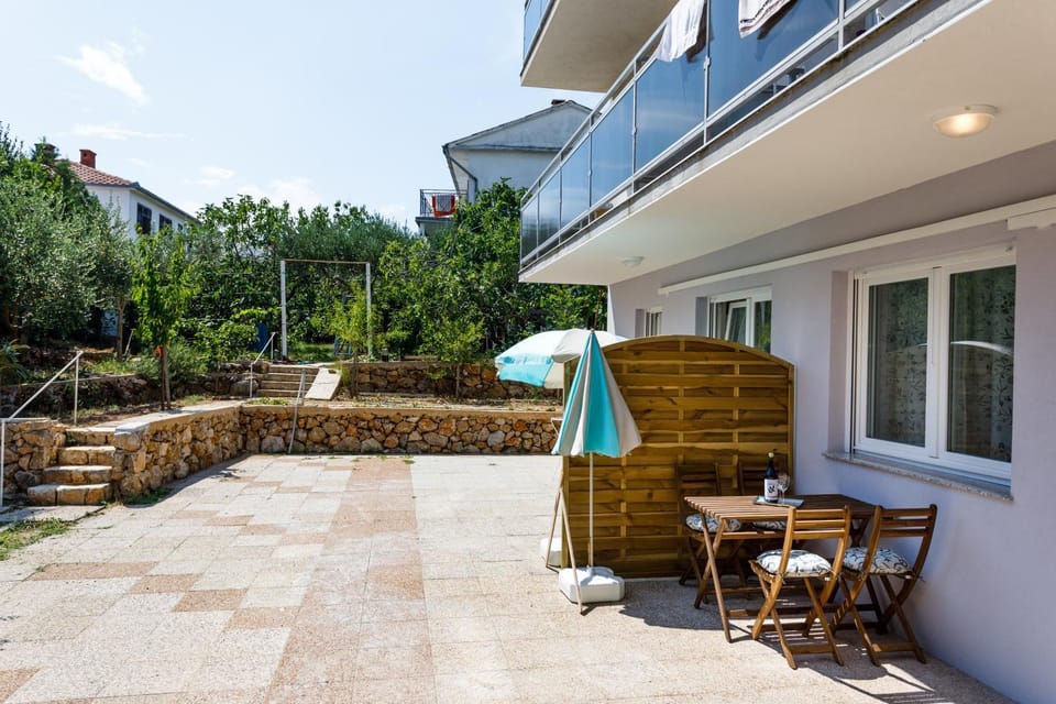 Property building, Patio, Garden, Garden view
