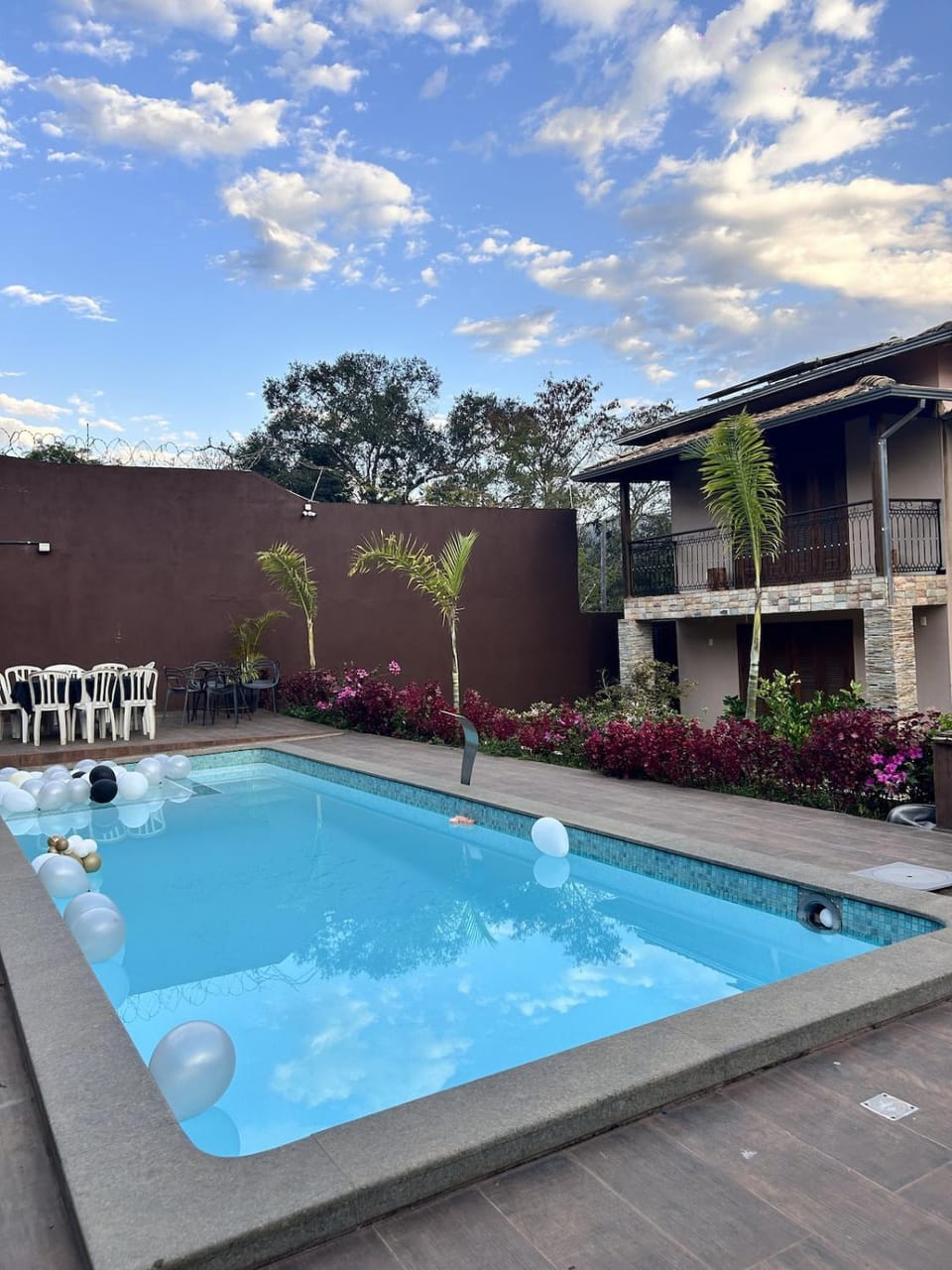 Swimming pool