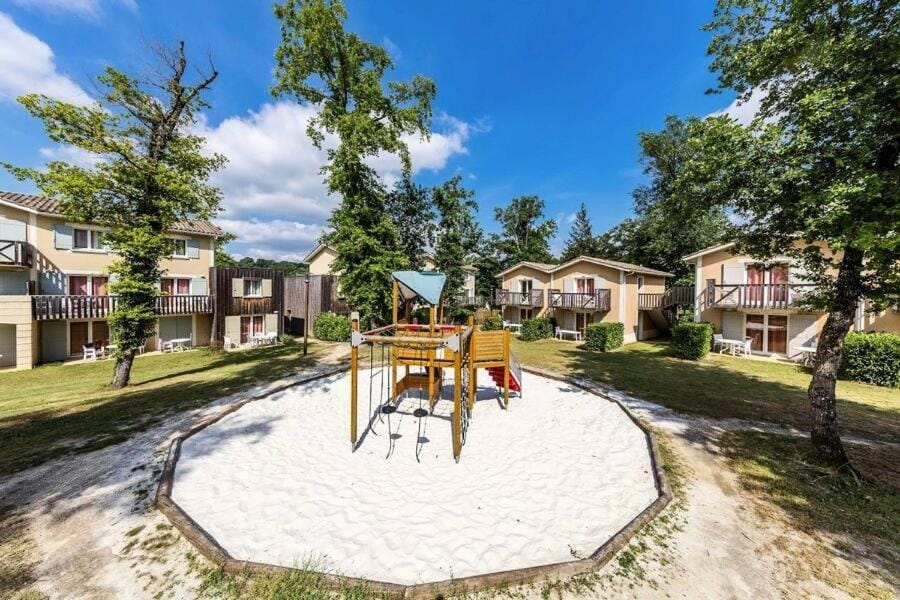 Agréable duplex équipé au Domaine d'Albret House in Occitanie