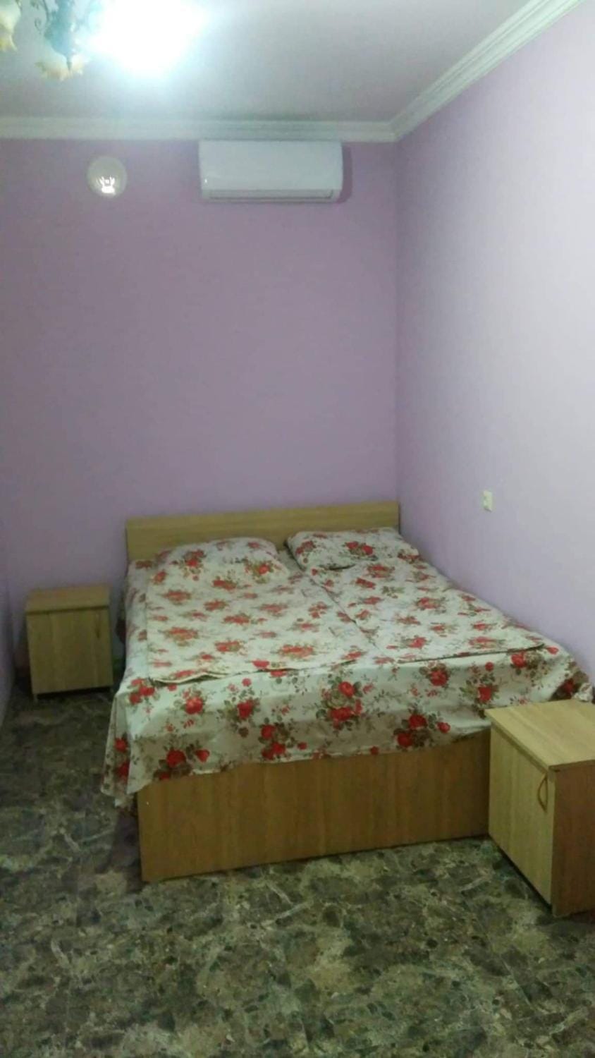 Bed, Bedroom, air conditioner