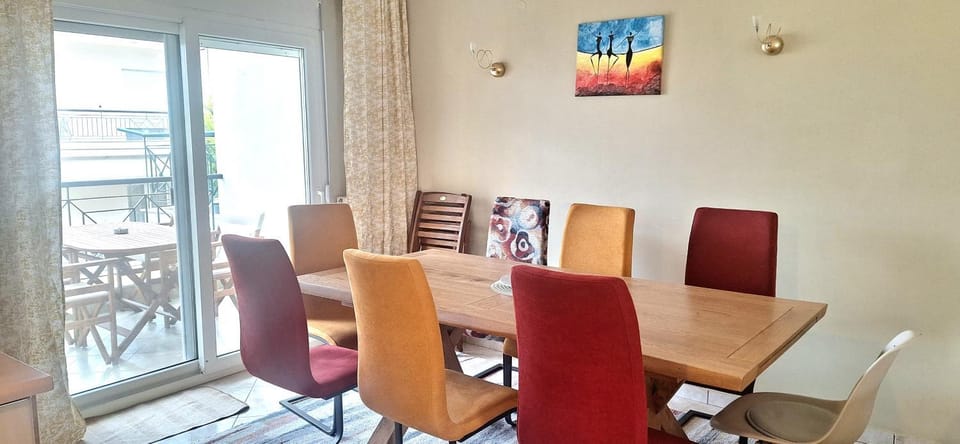 Dining area, Communal kitchen