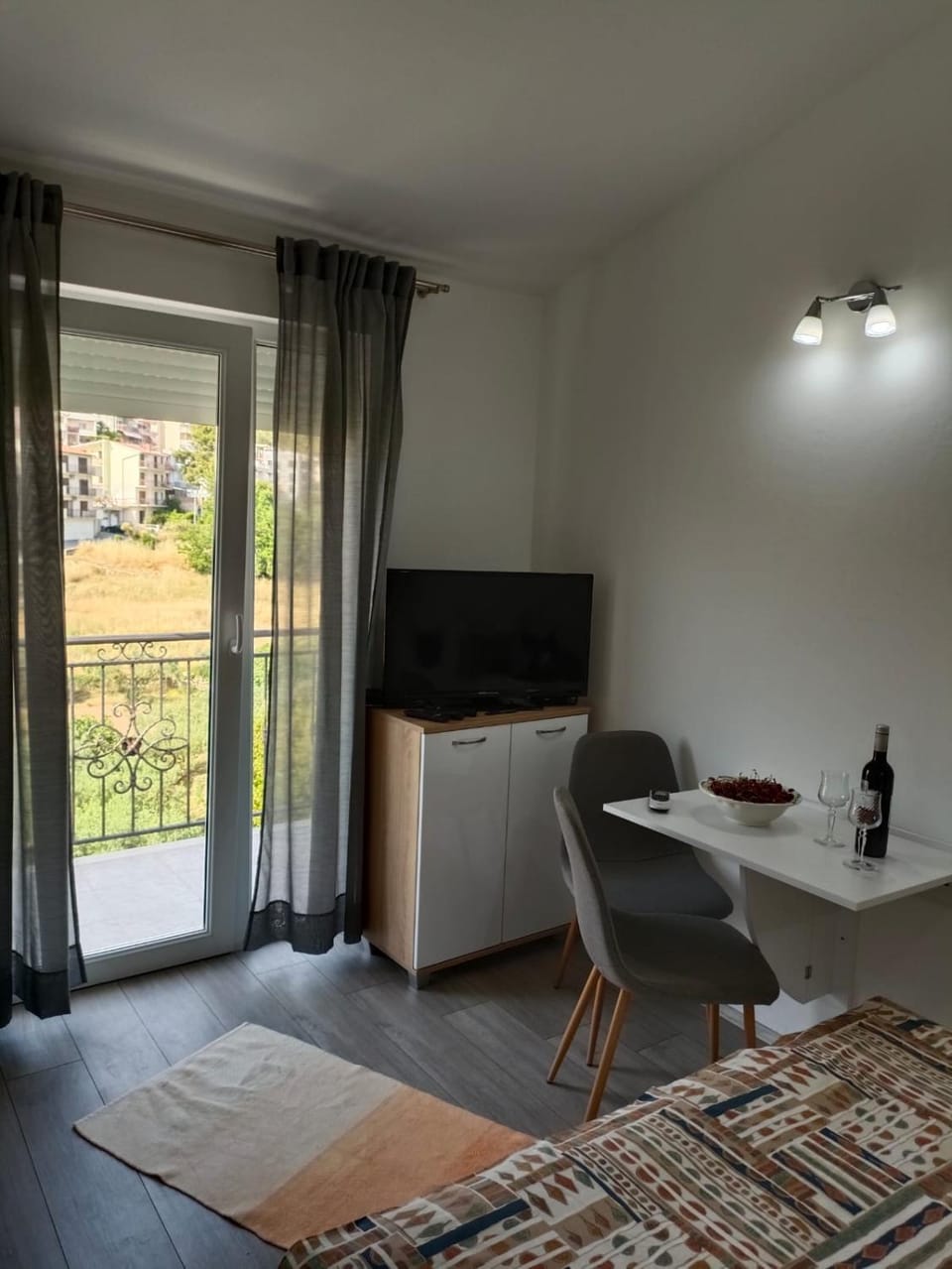 TV and multimedia, Seating area
