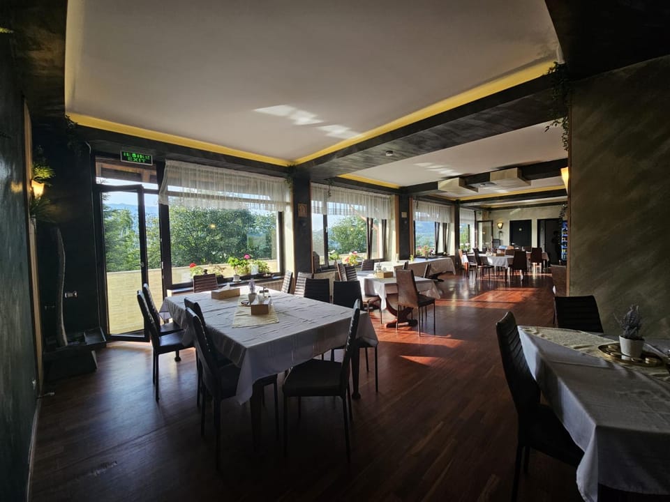 Belvedere Resort Moieciu Hotel in Brașov County