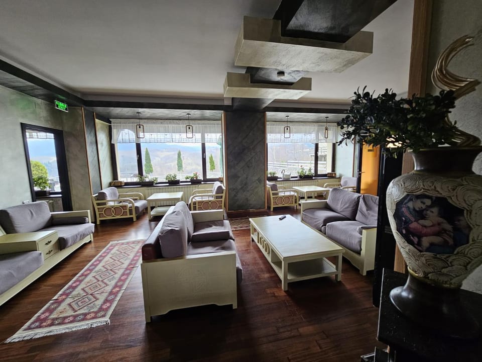 Belvedere Resort Moieciu Hotel in Brașov County