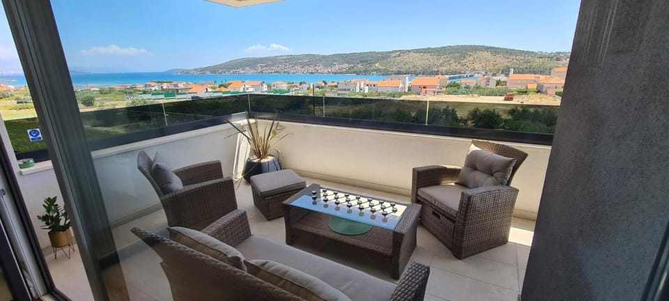 Day, View (from property/room), Mountain view, Sea view