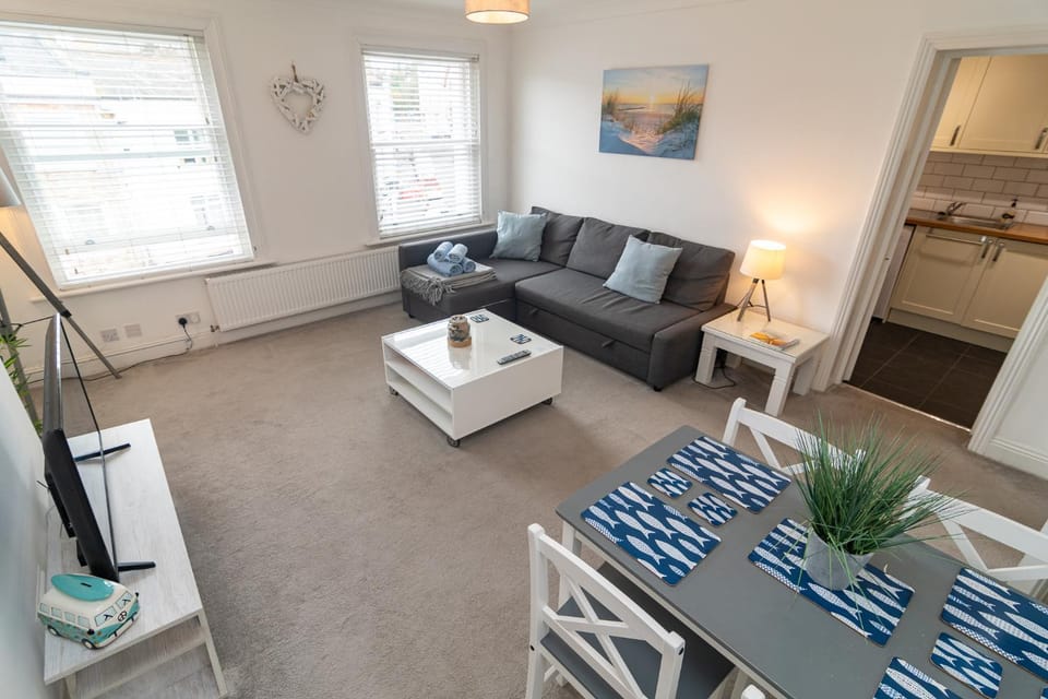 Living room, Photo of the whole room