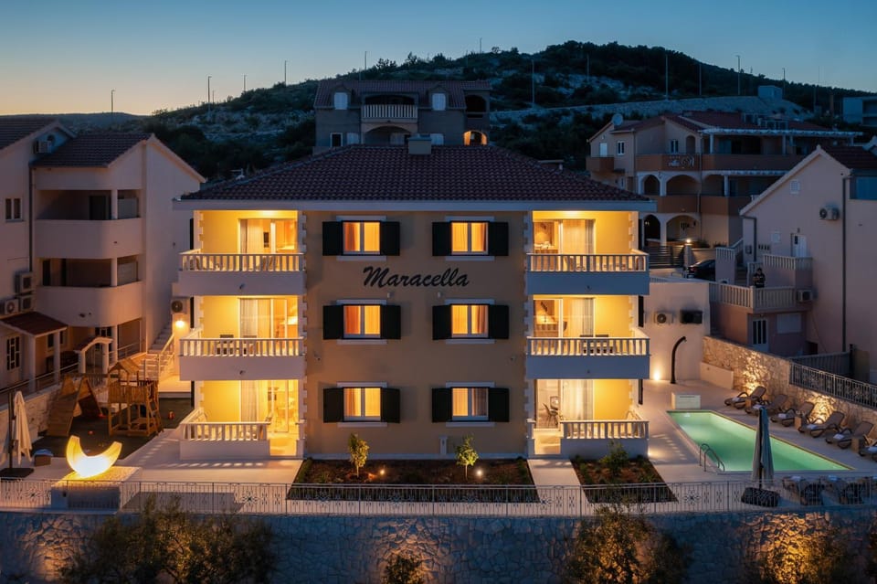 Property building, Night, Swimming pool, sunbed