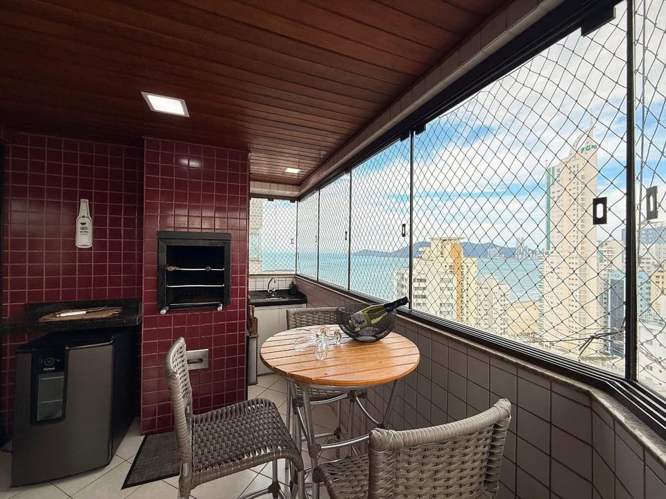 CT01- Vista Mar| Telas Proteção| Churrasqueira Apartment in Camboriú
