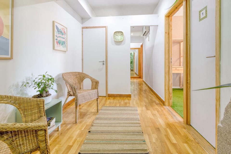 Travel & Live Nature Hostel in Porto