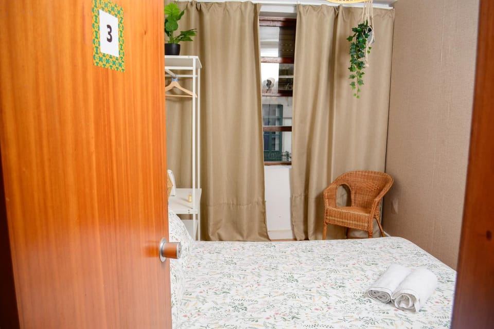 Travel & Live Nature Hostel in Porto
