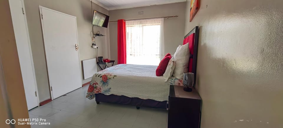 016 Guest House Bed and Breakfast in Gauteng