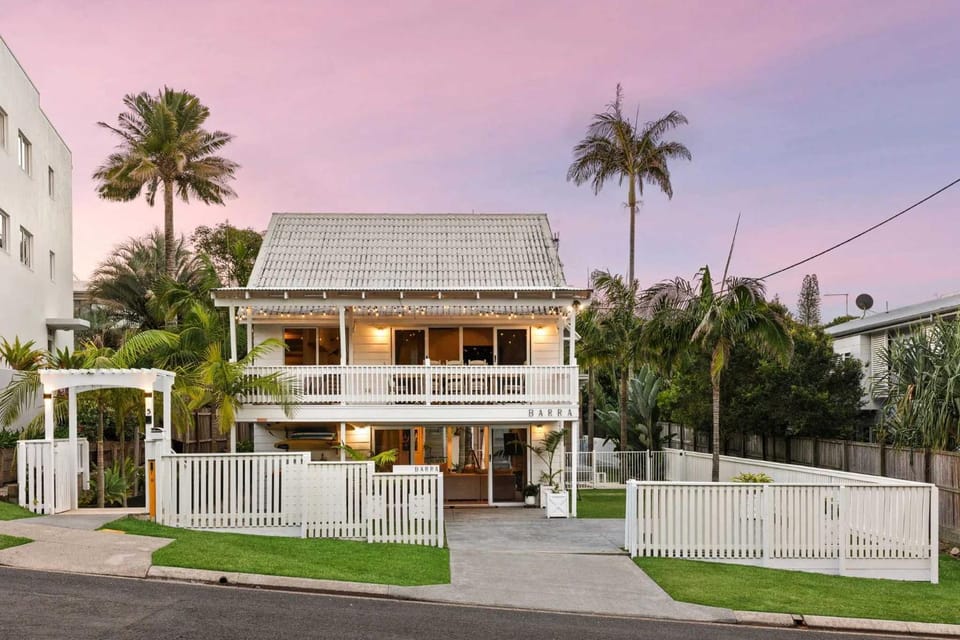 Barra Luxe Beach House 4BR Yaroomba Beach Stay House in Coolum Beach