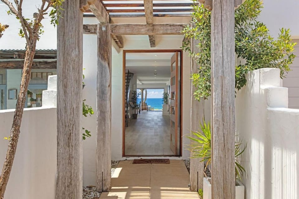 Saltwater Beach House House in Coolum Beach